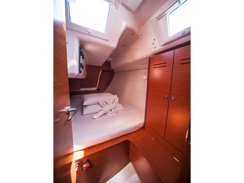 Book yachts online - sailboat - Dufour 350 Grand Large - IDA 2017 - rent