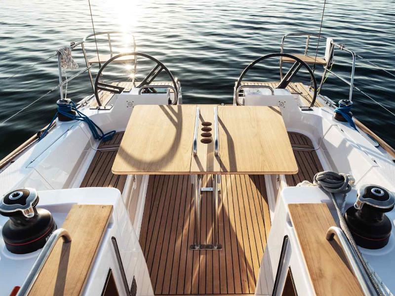 Book yachts online - sailboat - Elan 40.1 - TOP SECRET new 2020 - rent