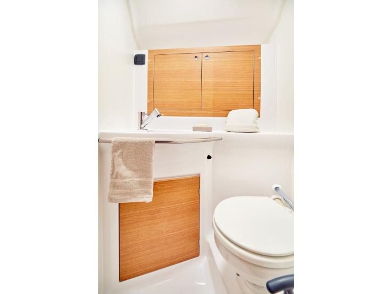 Book yachts online - sailboat - Elan 40.1 - TOP SECRET new 2020 - rent