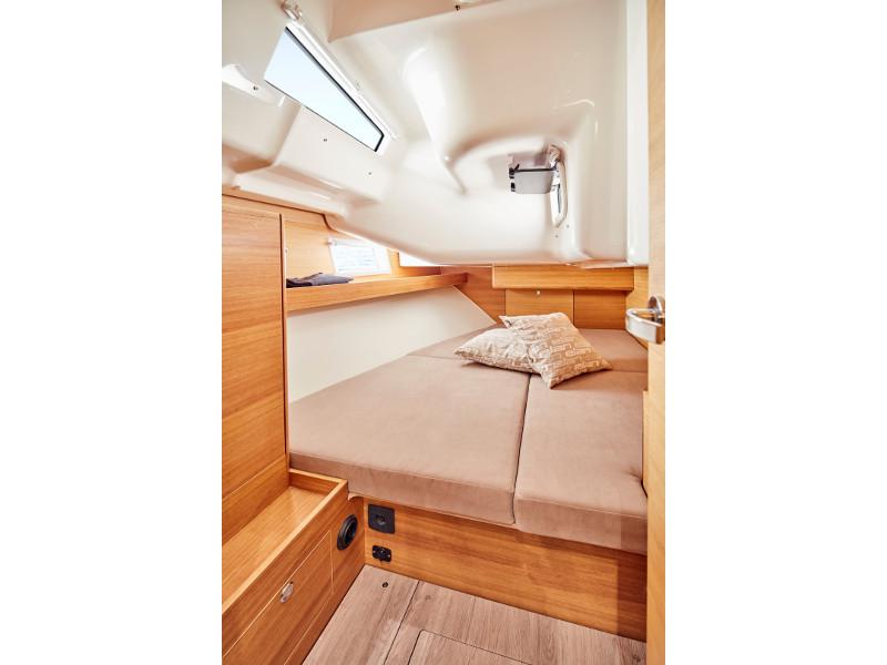 Book yachts online - sailboat - Elan 40.1 - TOP SECRET new 2020 - rent