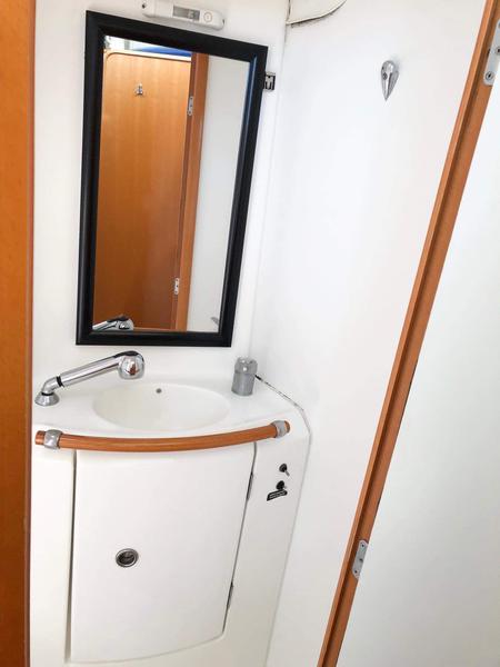 Book yachts online - catamaran - Lagoon 380 S2 - Lucky Seven (refit 2018) - rent