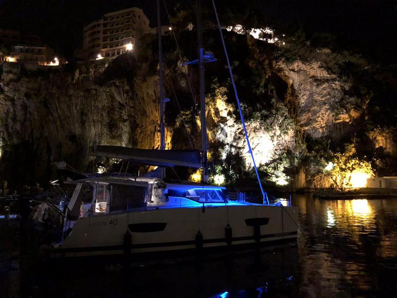 Book yachts online - catamaran - Lucia 40 - Papaya (!!!!from Monday!) - rent