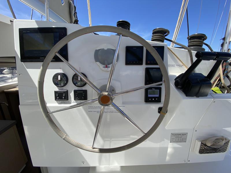 Book yachts online - catamaran - Lucia 40 - Papaya (!!!!from Monday!) - rent