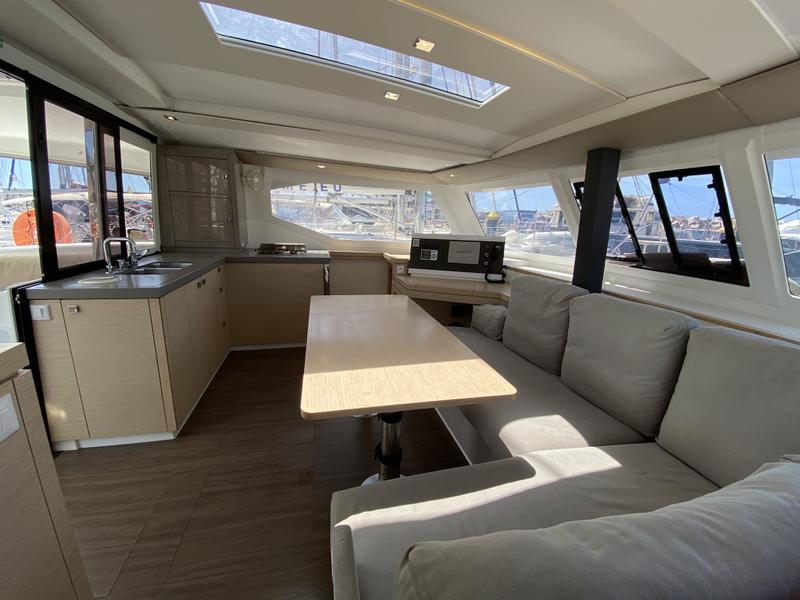 Book yachts online - catamaran - Lucia 40 - Papaya (!!!!from Monday!) - rent