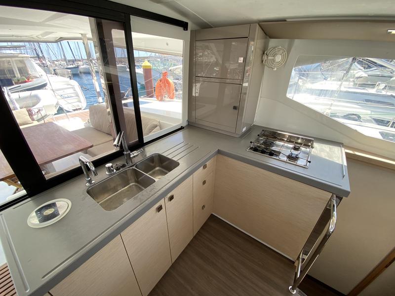 Book yachts online - catamaran - Lucia 40 - Papaya (!!!!from Monday!) - rent