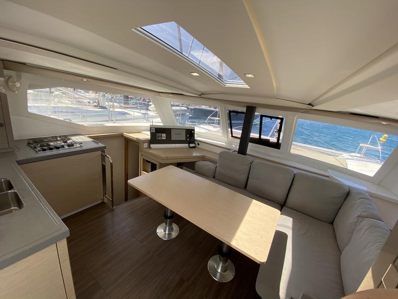 Book yachts online - catamaran - Lucia 40 - Papaya (!!!!from Monday!) - rent