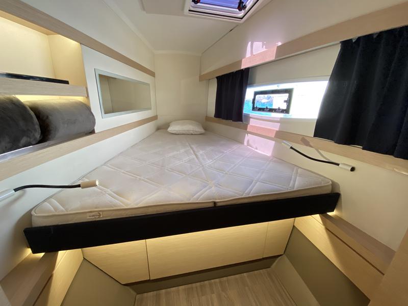 Book yachts online - catamaran - Lucia 40 - Papaya (!!!!from Monday!) - rent