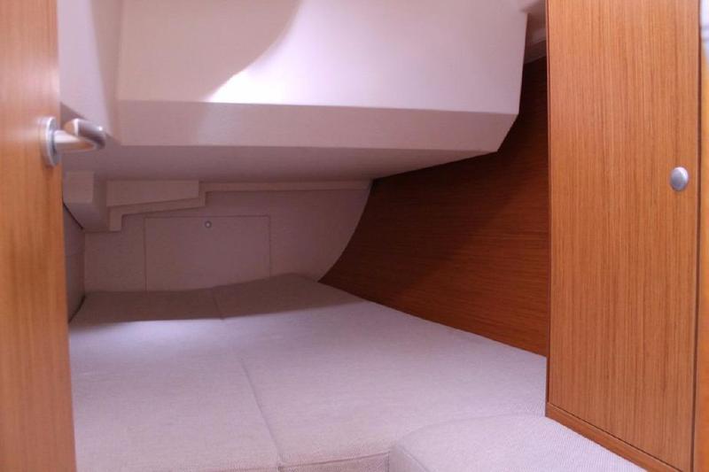 Book yachts online - sailboat - Hanse 400 - Nauticum (!!!from Monday. FREE WIFI) - rent