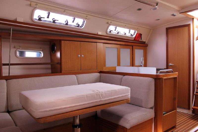 Book yachts online - sailboat - Hanse 400 - Nauticum (!!!from Monday. FREE WIFI) - rent