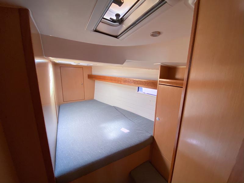 Book yachts online - sailboat - Bavaria 45 Cruiser - Ptitza (!!!from Monday. FREE WIFI) - rent