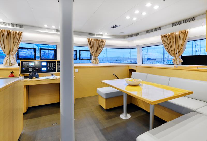 Book yachts online - catamaran - Lagoon 52F - Neptuno  - rent