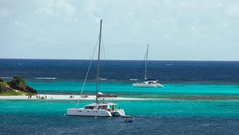 Book yachts online - catamaran - Lagoon 52F - Neptuno  - rent