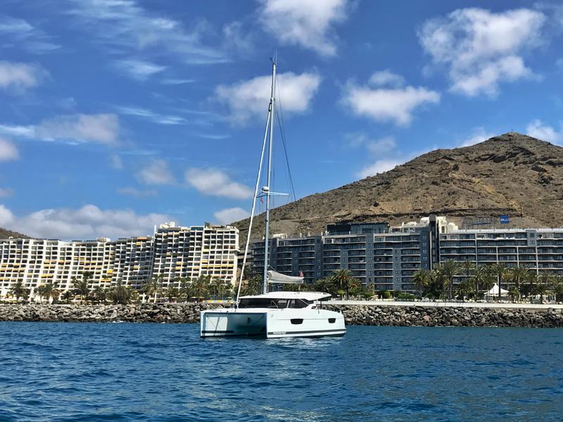 Book yachts online - catamaran - Lucia 40 - Aquila  - rent