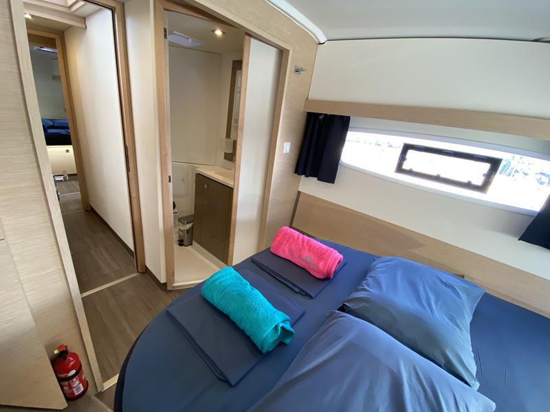 Book yachts online - catamaran - Lucia 40 - Aquila  - rent