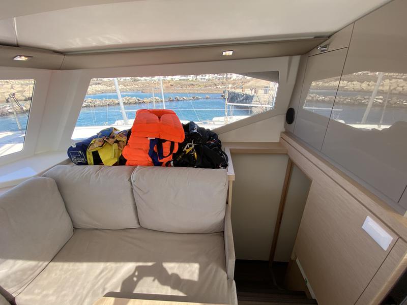 Book yachts online - catamaran - Lucia 40 - Aquila  - rent