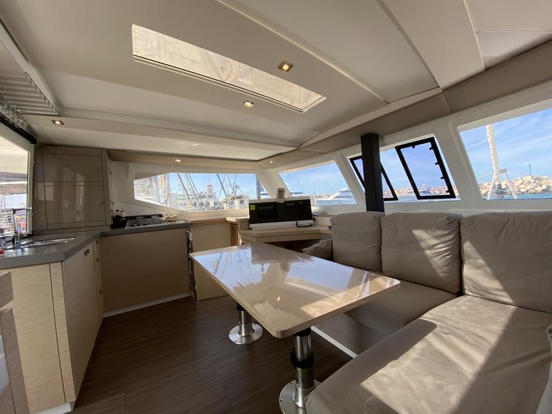 Book yachts online - catamaran - Lucia 40 - Aquila  - rent