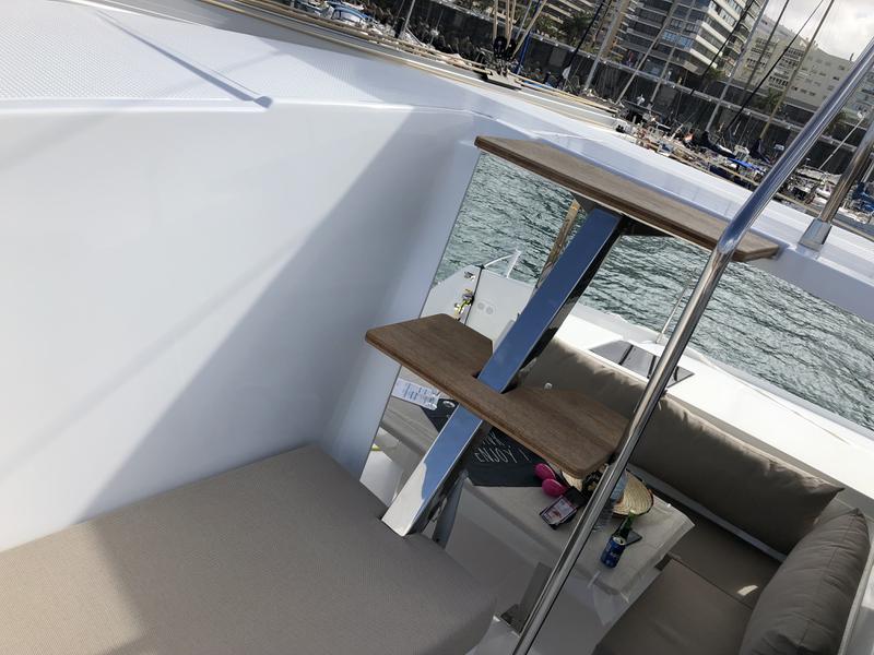 Book yachts online - catamaran - Lucia 40 - Aquila  - rent