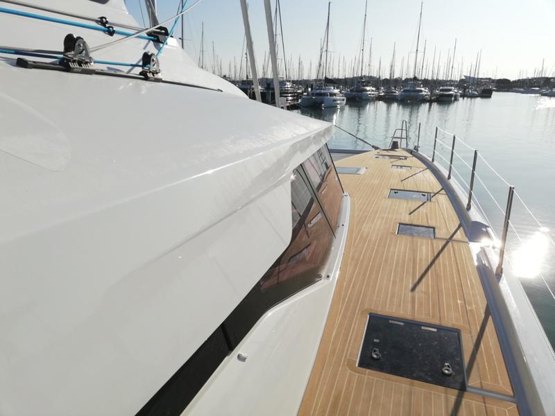 Book yachts online - catamaran - Fountaine Pajot Alegria 67 - Isola - rent