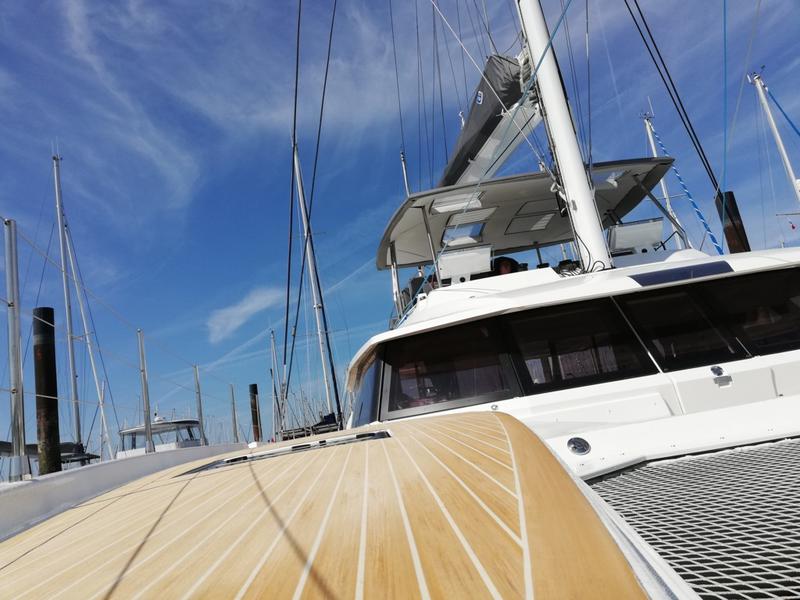 Book yachts online - catamaran - Fountaine Pajot Alegria 67 - Isola - rent