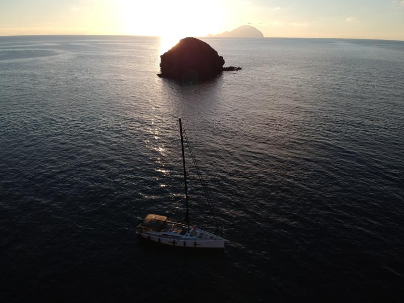 Book yachts online - sailboat - Dufour 56 Exclusive - INVICTUS - rent