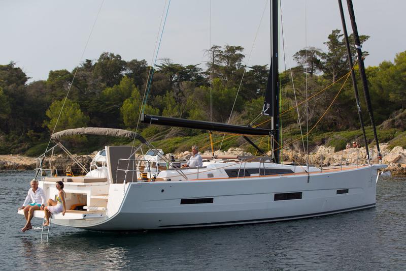 Book yachts online - sailboat - Dufour 56 Exclusive - INVICTUS - rent