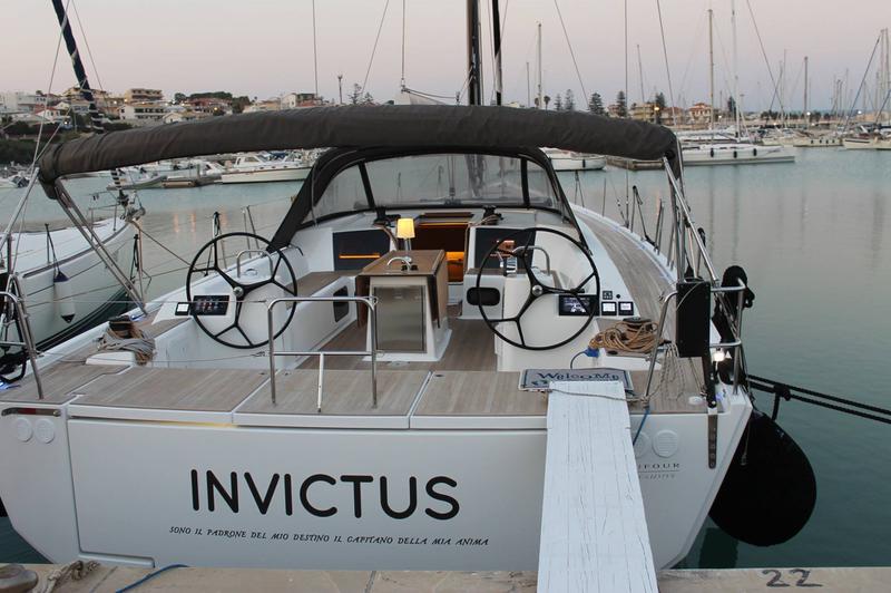 Book yachts online - sailboat - Dufour 56 Exclusive - INVICTUS - rent