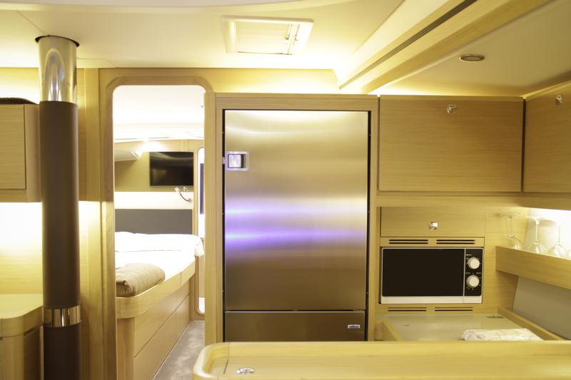 Book yachts online - sailboat - Dufour 56 Exclusive - INVICTUS - rent