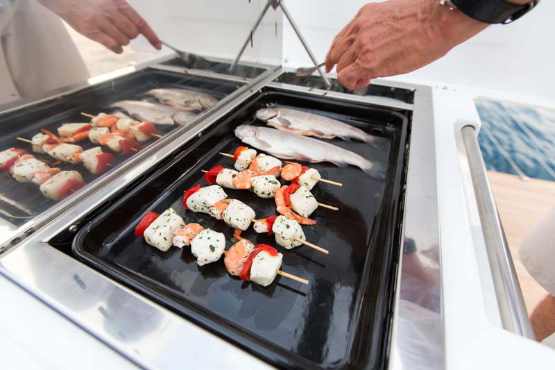 Book yachts online - sailboat - Dufour 56 Exclusive - INVICTUS - rent