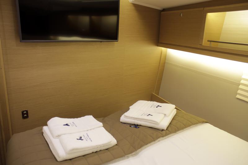 Book yachts online - sailboat - Dufour 56 Exclusive - INVICTUS - rent