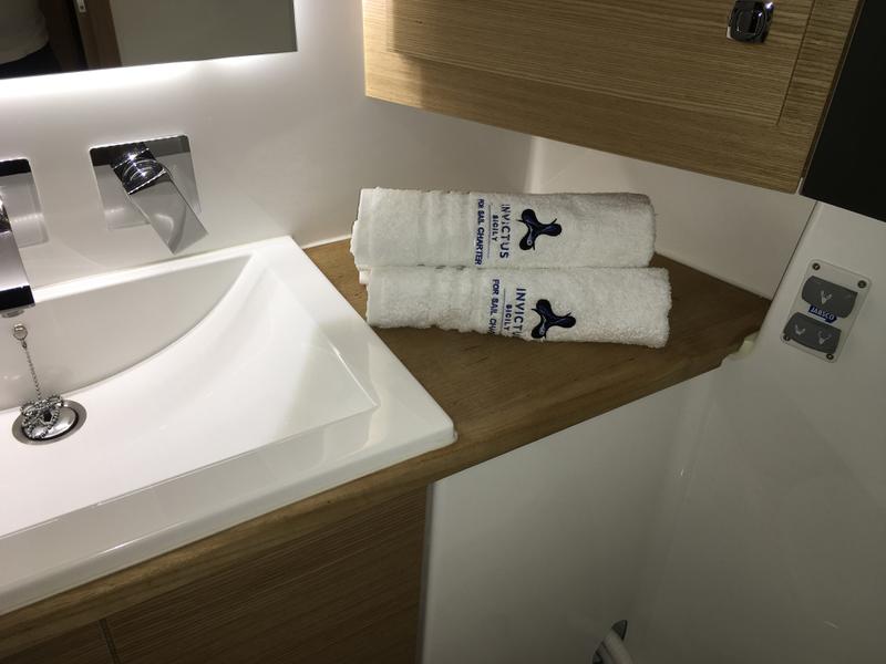 Book yachts online - sailboat - Dufour 56 Exclusive - INVICTUS - rent