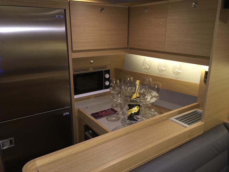 Book yachts online - sailboat - Dufour 56 Exclusive - INVICTUS - rent