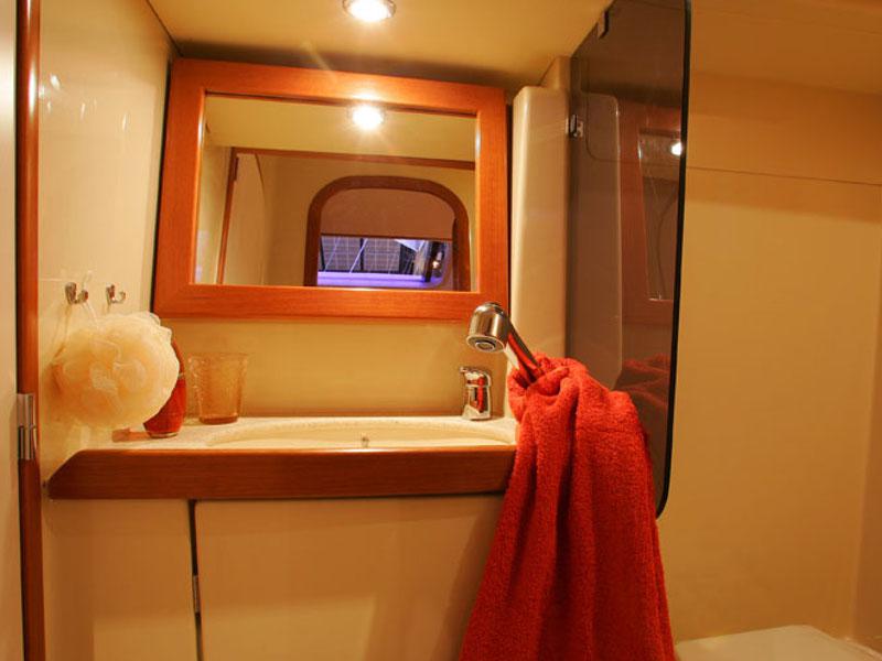 Book yachts online - sailboat - Dufour 455 GL - Asia - rent