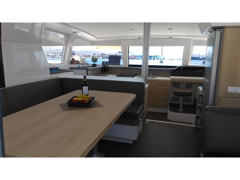 Book yachts online - catamaran - Bali 4.1 - Double Kiss - rent