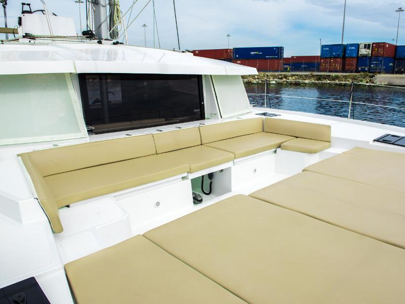 Book yachts online - catamaran - Bali 4.5 - Butterfly - rent