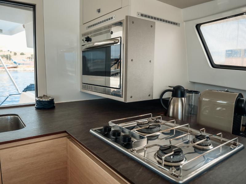 Book yachts online - catamaran - Bali 4.5 - Butterfly - rent