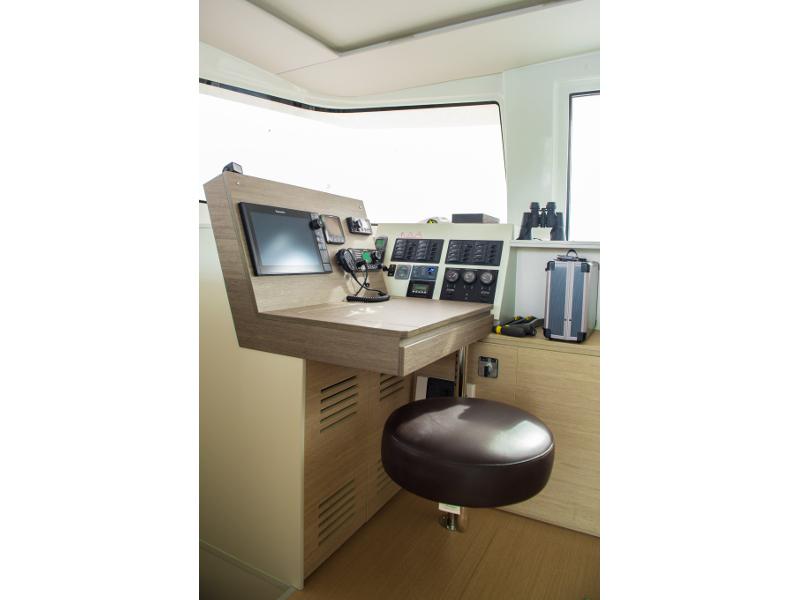 Book yachts online - catamaran - Bali 4.5 - Butterfly - rent