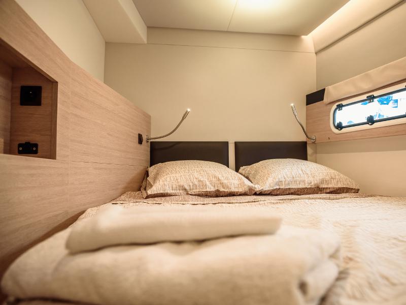 Book yachts online - catamaran - Bali 4.5 - Butterfly - rent