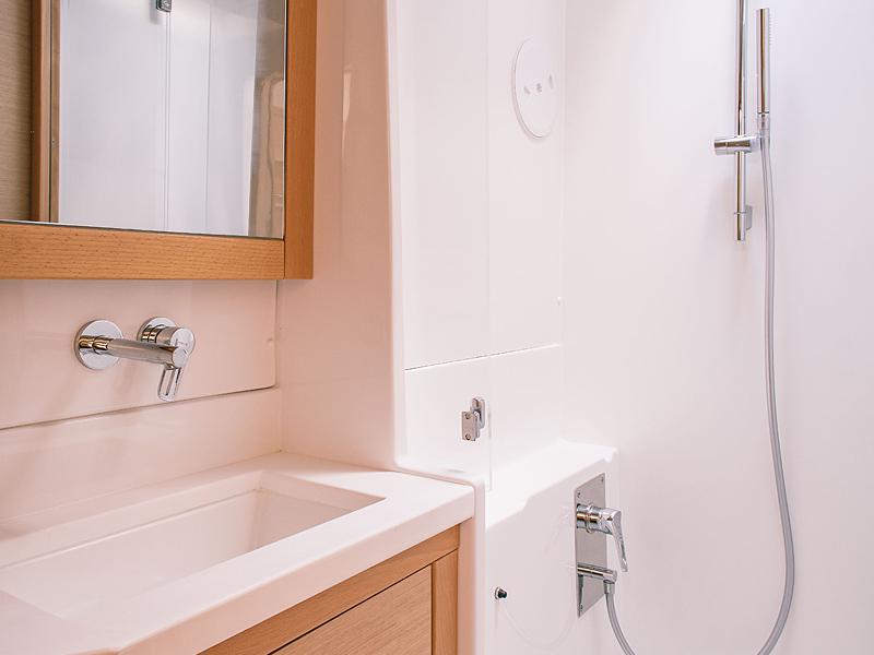 Book yachts online - catamaran - Lagoon 450  Flybridge - Rakhel - rent