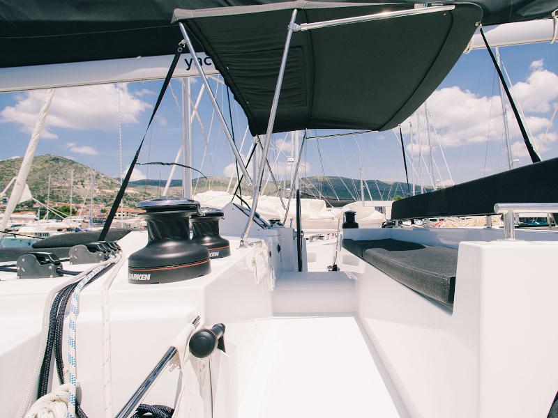 Book yachts online - catamaran - Lagoon 450  Flybridge - Rakhel - rent