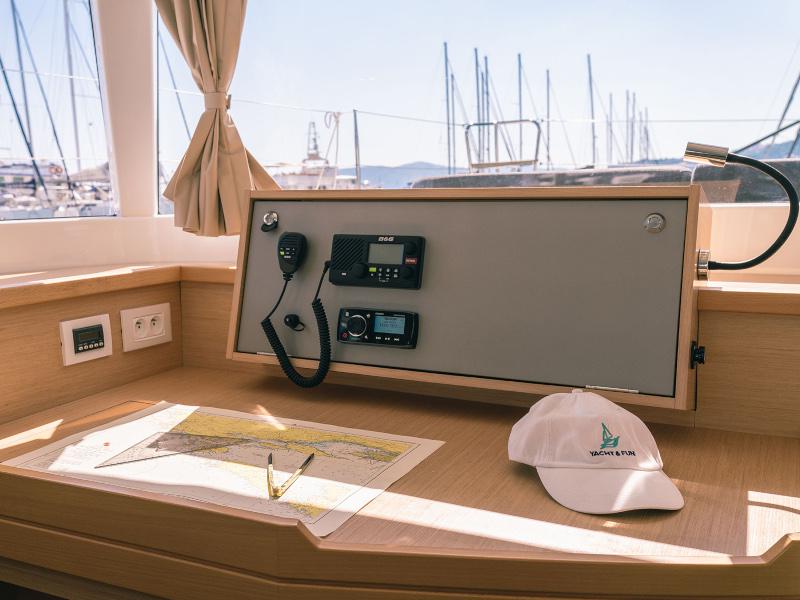 Book yachts online - catamaran - Lagoon 450  Flybridge - Rakhel - rent