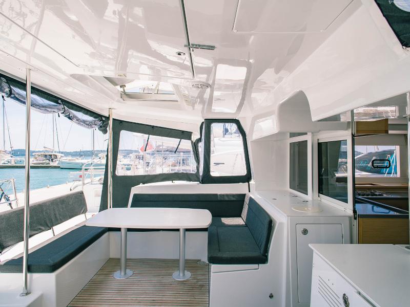 Book yachts online - catamaran - Lagoon 450  Flybridge - Rakhel - rent