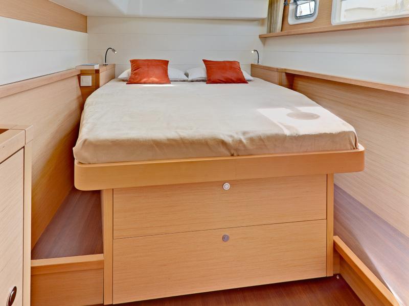 Book yachts online - catamaran - Lagoon 450  Flybridge - Shiva - rent