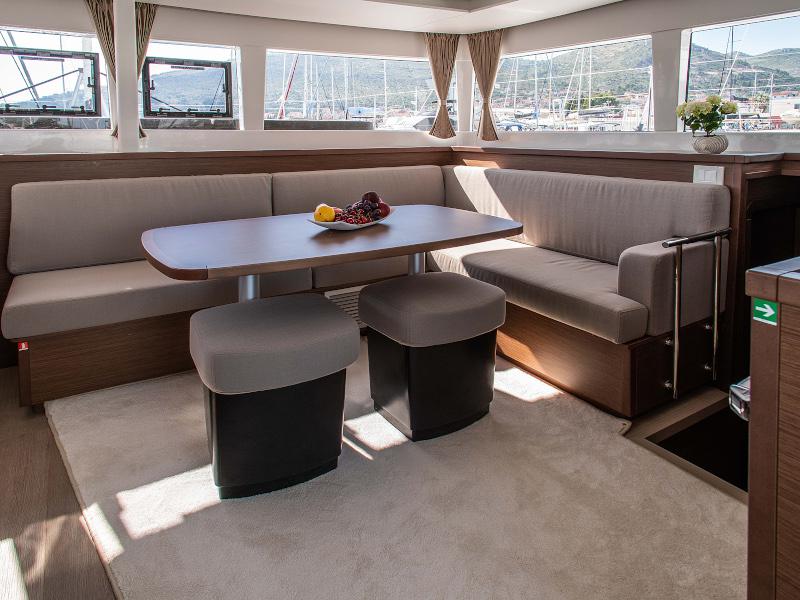 Book yachts online - catamaran - Lagoon 450 Sport - Hanna I. - rent