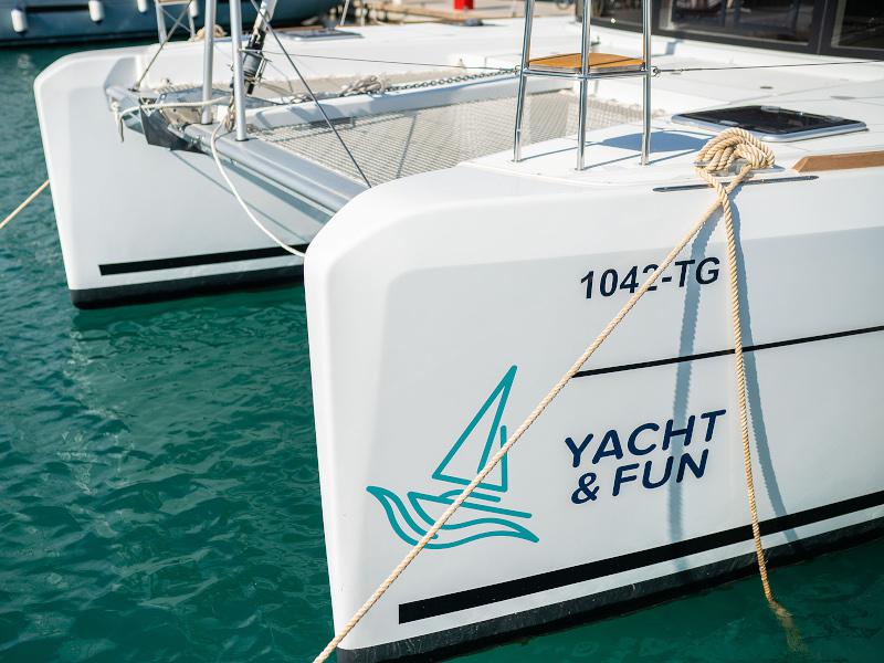 Book yachts online - catamaran - Lagoon 450 Sport - Hanna I. - rent