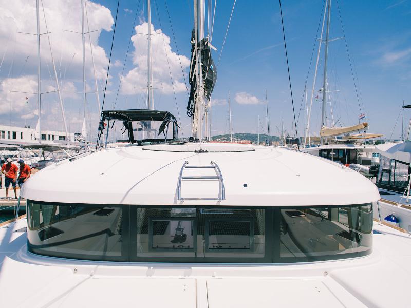 Book yachts online - catamaran - Lagoon 39 - Monique - rent
