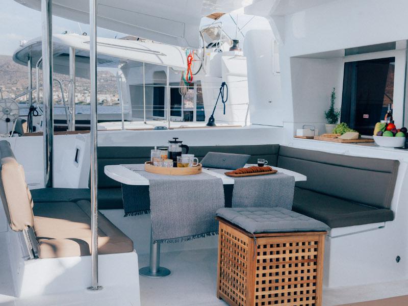 Book yachts online - catamaran - Lagoon 450 - Poseidon - rent