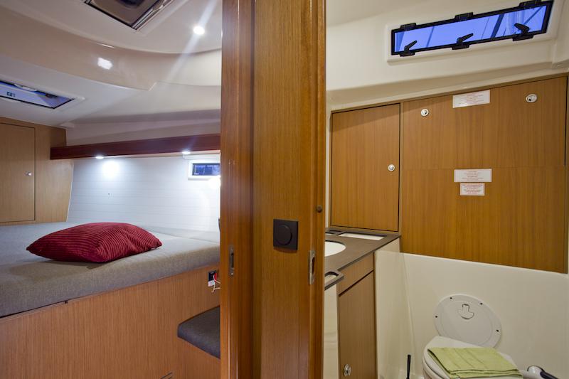 Book yachts online - sailboat - Bavaria 45 - Bonata - rent