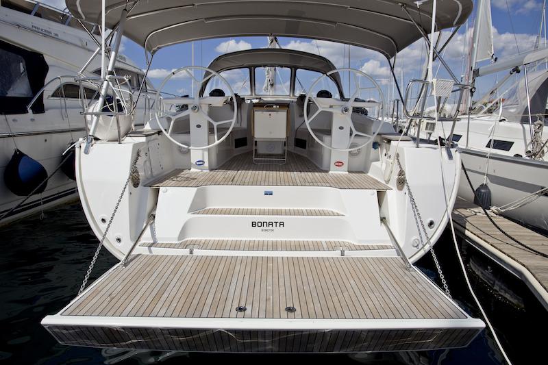 Book yachts online - sailboat - Bavaria 45 - Bonata - rent