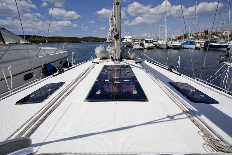 Book yachts online - sailboat - Bavaria 45 - Bonata - rent