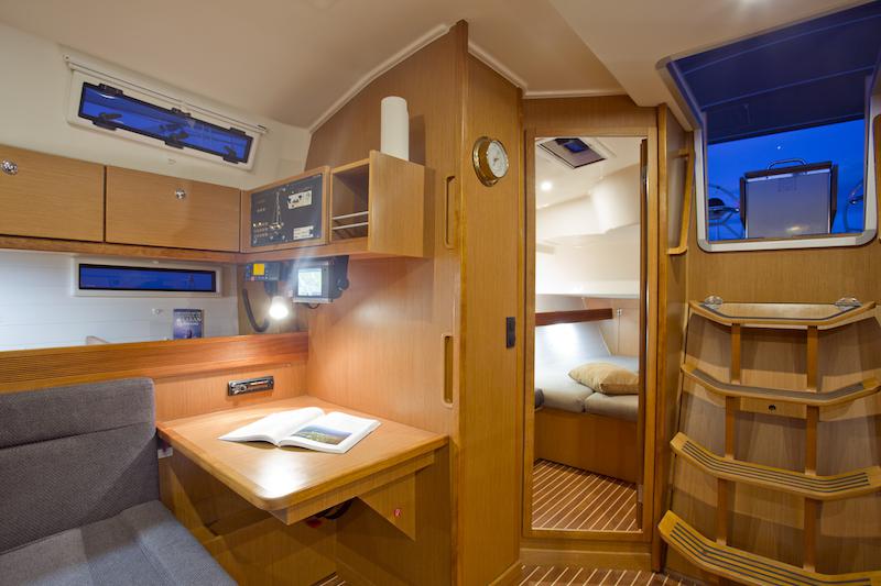 Book yachts online - sailboat - Bavaria 45 - Bonata - rent